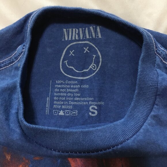 Nirvana Unplugged In New York Blue Washed Graphic Band T-Shirt Women's Size S - Picture 4 of 5